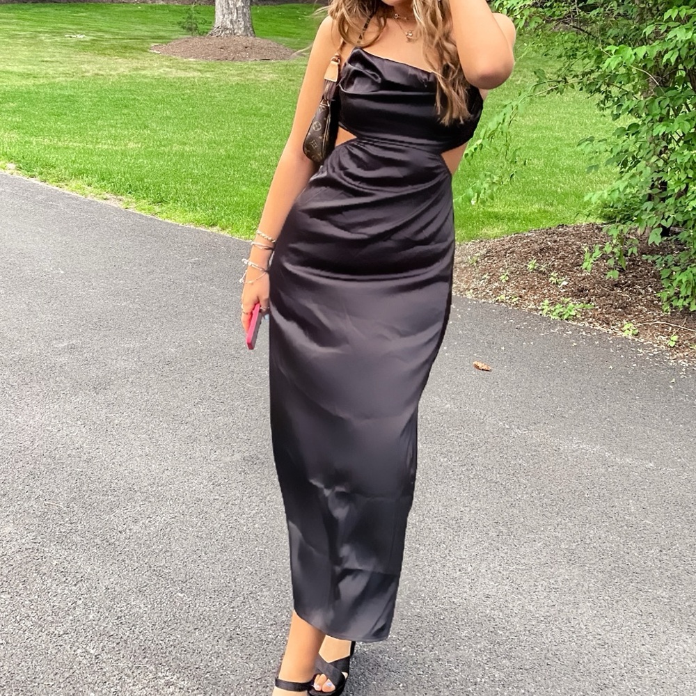 Long black dress